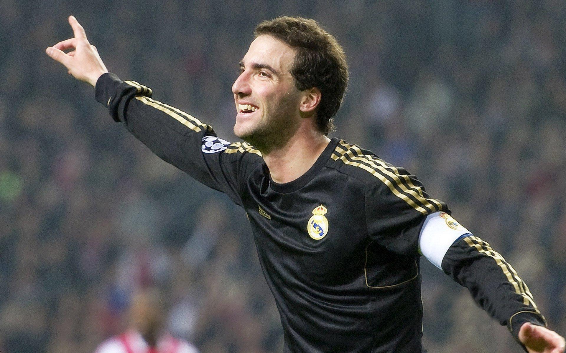 足协杯第三轮，辽宁铁人主场激战青岛海牛，1-1平局收场